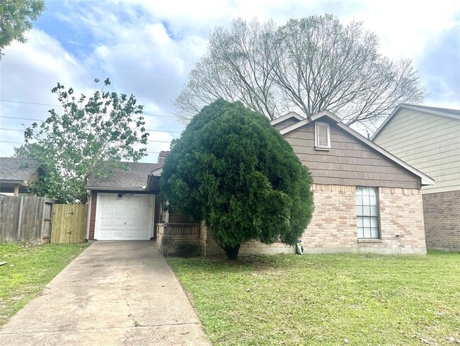 property at 8223 Woodland Willows Dr