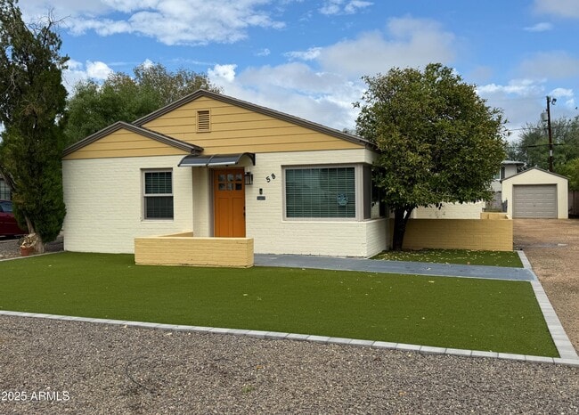 58 W Encanto Blvd in Phoenix, AZ - Building Photo - Building Photo