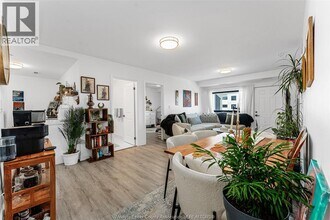 3370 Stella Crescent in Windsor, ON - Building Photo - Building Photo