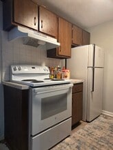 6 Woodcrest Ct in Weymouth, MA - Building Photo - Building Photo