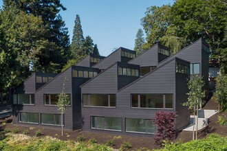 Sawtooth in Lake Oswego, OR - Building Photo - Building Photo