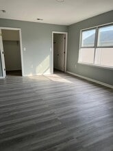44 Elwood Ave, Unit 44 Elwood ave 3 bedroom in Newark, NJ - Foto de edificio - Building Photo