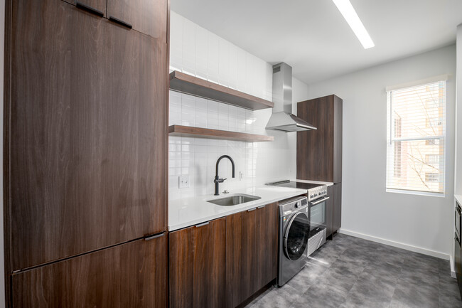 Serenade Apartments in Washington, DC - Foto de edificio - Interior Photo