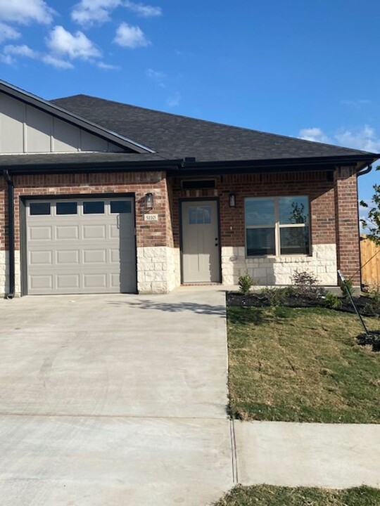 5110 White Rose Dr in Killeen, TX - Foto de edificio