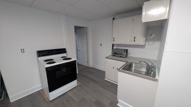 250 Madison Ave in Berlin, NH - Building Photo - Building Photo