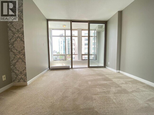 1288 Alberni St in Vancouver, BC - Building Photo - Building Photo