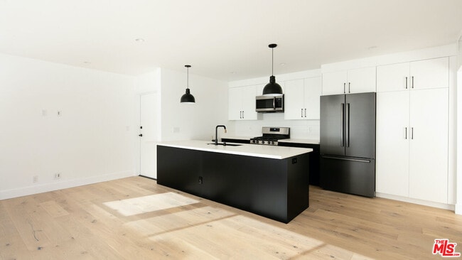 2811 3rd St in Santa Monica, CA - Building Photo - Building Photo