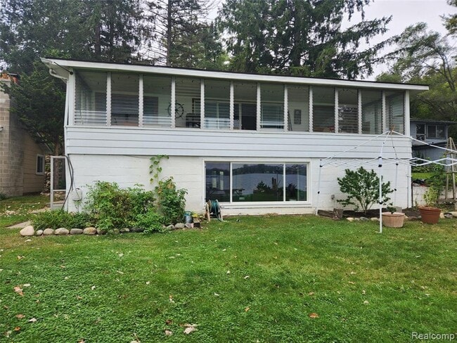 property at 8463 Hillpoint Dr