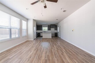 9601 Dawn Pearl Dr in Austin, TX - Building Photo - Building Photo