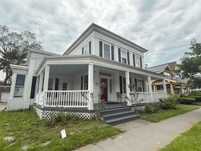 104 Nanticoke Ave in Endicott, NY - Building Photo - Building Photo