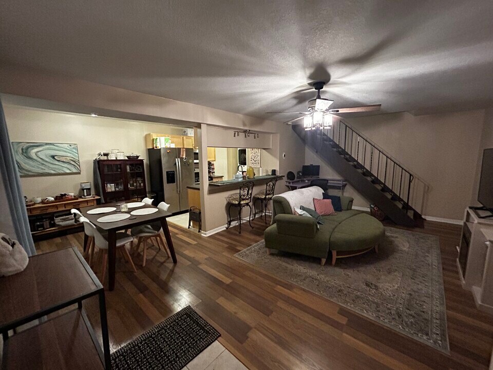 7235 Brunswick Ave N in Minneapolis, MN - Building Photo