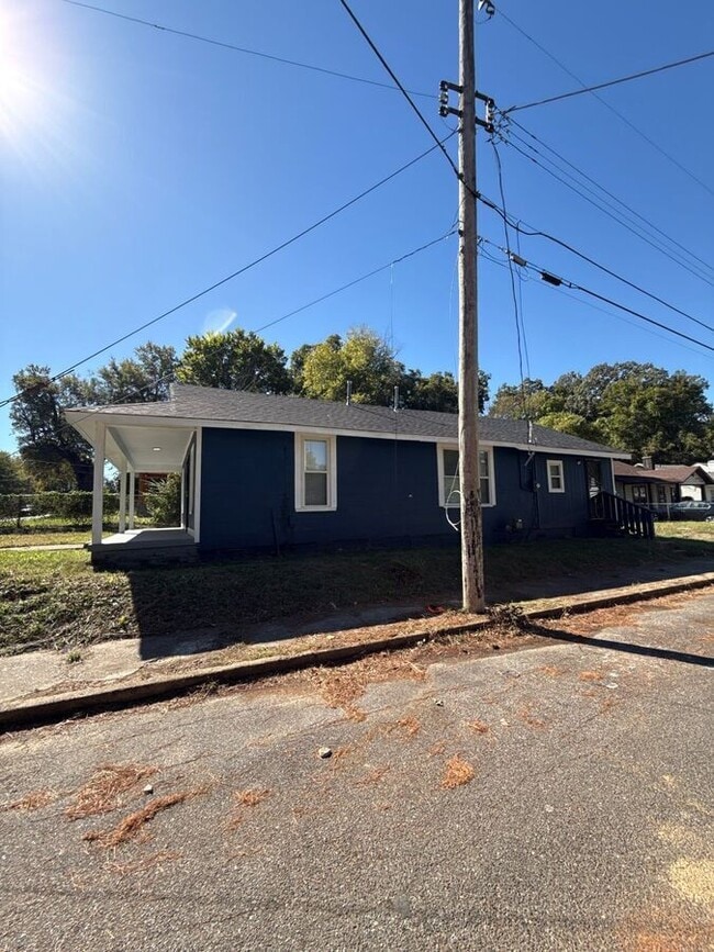763 Columbia St in Memphis, TN - Building Photo - Building Photo