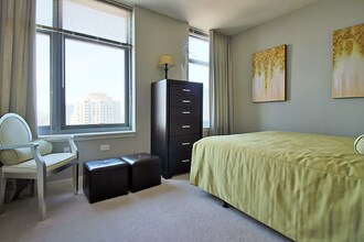 550 W Kinzie St in Chicago, IL - Building Photo - Building Photo