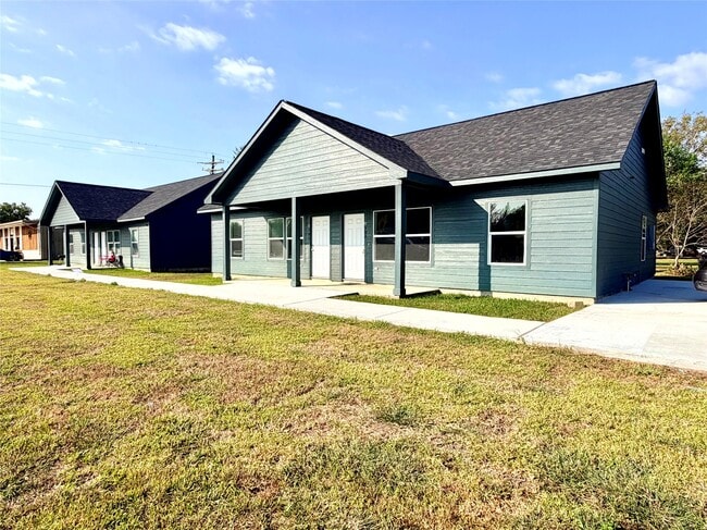 property at 502 N Ross Sterling