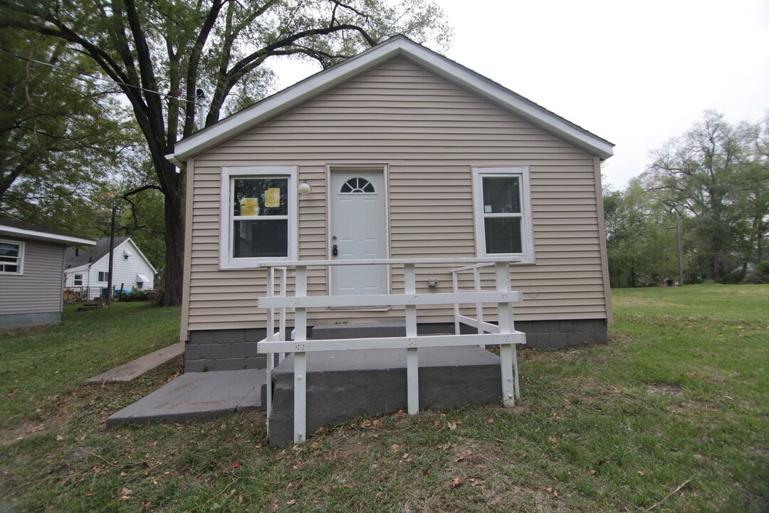 3920 6th St in Rock Island, IL - Building Photo