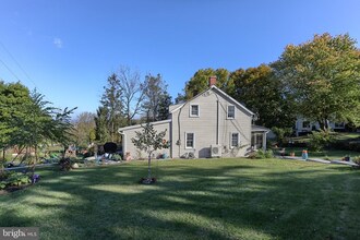 261 Rexmont Rd in Lebanon, PA - Foto de edificio - Building Photo