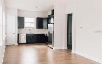 6824 Bridgman St in Orlando, FL - Building Photo - Building Photo