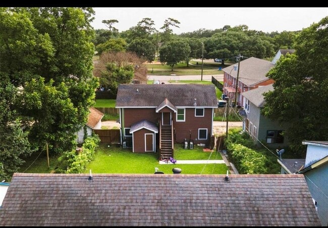 property at 2721 Virginia St