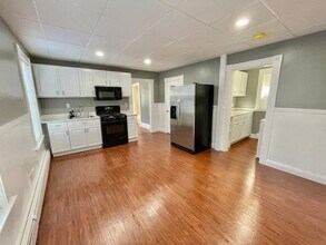 15 Hampton Ave in Lowell, MA - Foto de edificio - Building Photo