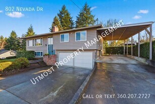 802 N Nevada Dr in Longview, WA - Building Photo