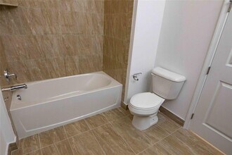 1759 NW 124th Way in Pembroke Pines, FL - Building Photo - Building Photo