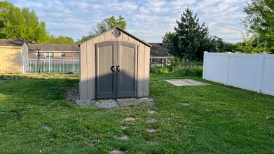 2052 Miller Rd in East Petersburg, PA - Building Photo - Building Photo
