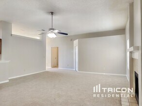 3251 Deerfield Pointe Dr in Orange Park, FL - Building Photo - Building Photo