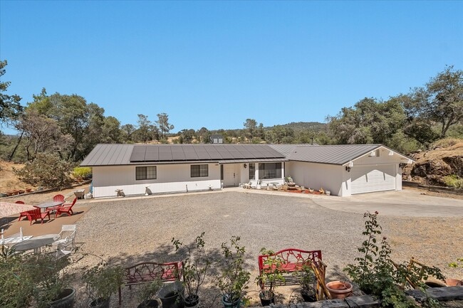 property at 44459 Lookout Ct
