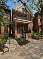 259 John St S in Hamilton, ON - Building Photo