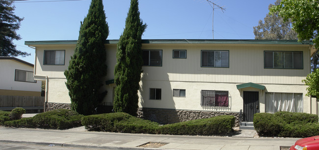 4011 Quigley St in Oakland, CA - Foto de edificio - Building Photo