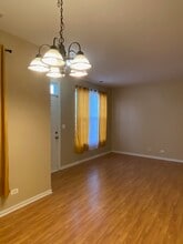 266 Springbrook Trail S in Oswego, IL - Building Photo - Building Photo