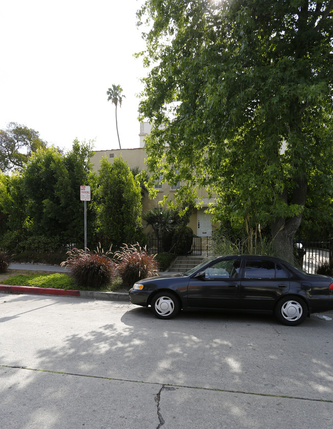 3942 W 7th St in Los Angeles, CA - Building Photo - Building Photo