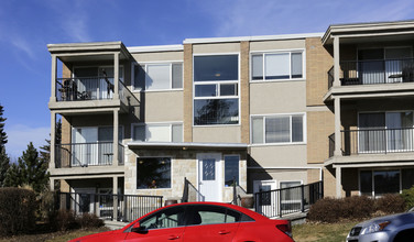 4915 8th St SW in Calgary, AB - Building Photo - Building Photo