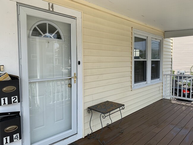14 Henley St in Medford, MA - Building Photo - Building Photo
