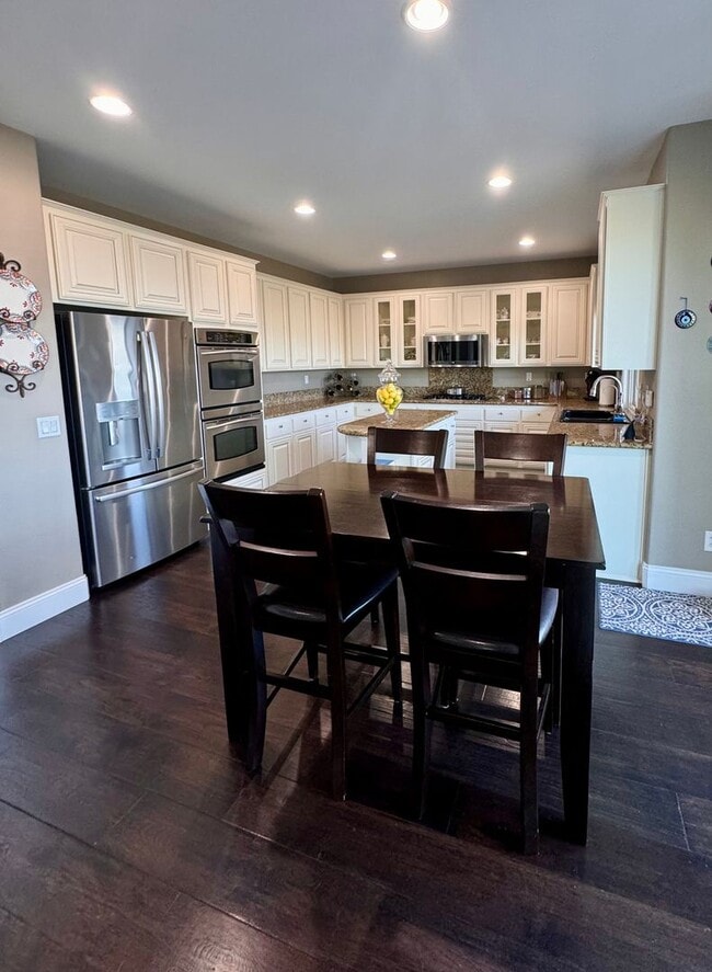 935 Bridgeport Ct in San Marcos, CA - Building Photo - Building Photo