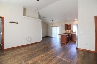 4803 Catalonia Dr in Pasco, WA - Building Photo - Building Photo