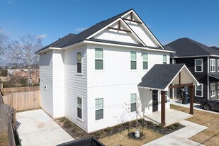 217 Richards St in College Station, TX - Building Photo