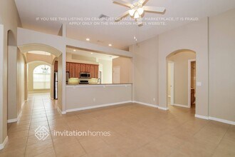 204 Tower View Dr E in Haines City, FL - Foto de edificio - Building Photo