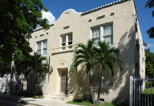 229 NE 32nd St in Miami, FL - Building Photo - Building Photo