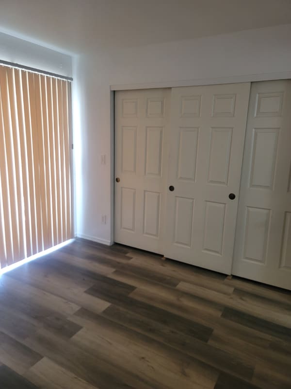 3550 Bay Sands Dr in Laughlin, NV - Foto de edificio - Building Photo