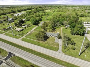 11822 LA-23 in Belle Chasse, LA - Building Photo - Building Photo