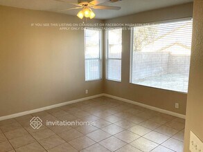 7308 N Mountain Thicket St in Las Vegas, NV - Foto de edificio - Building Photo