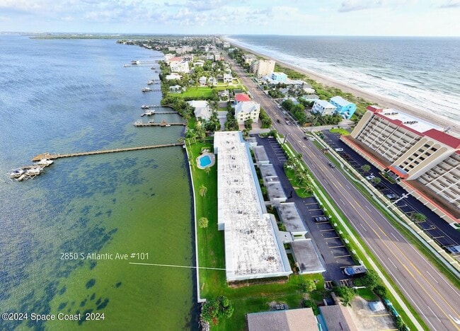 2850 S Atlantic Ave in Cocoa Beach, FL - Building Photo - Building Photo