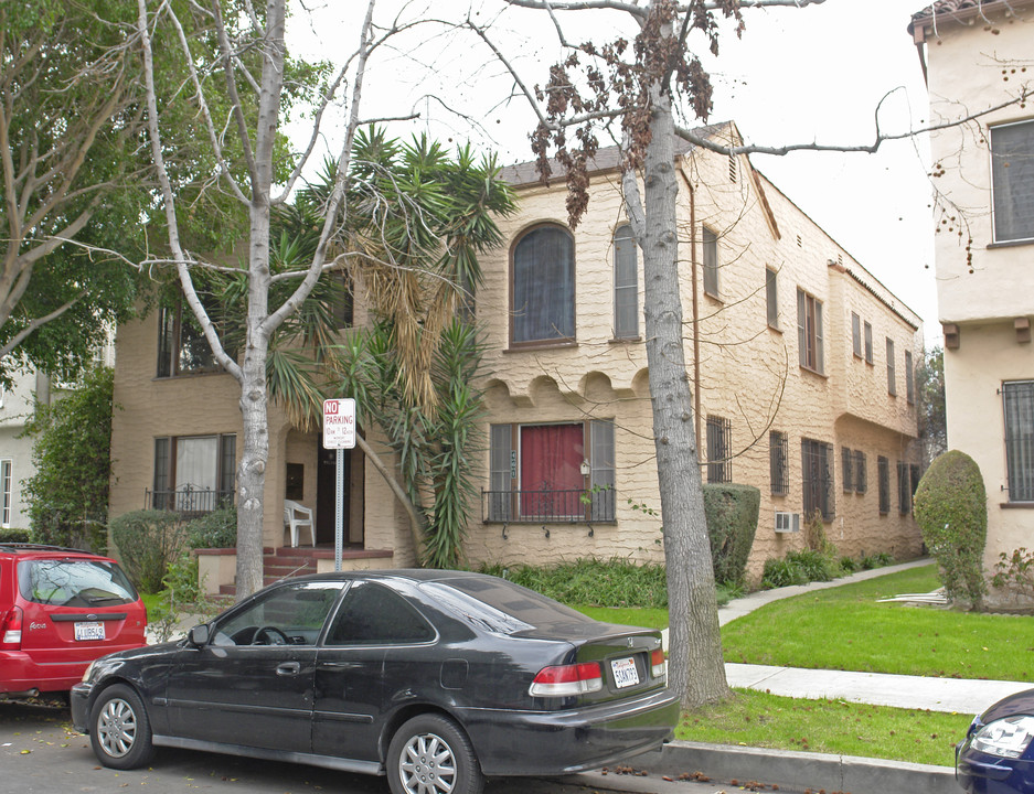 459 N Orange Grove Ave in Los Angeles, CA - Building Photo