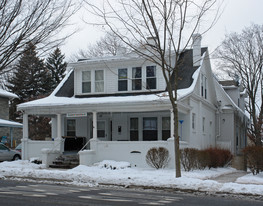 131-133 W Fairmount Ave in State College, PA - Building Photo
