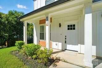 3404 Reid Ave, Unit 418 in Charlotte, NC - Building Photo - Building Photo