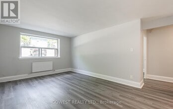 205 Keele St in Toronto, ON - Building Photo - Building Photo