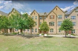 517 W Royal Ln in Irving, TX - Building Photo - Building Photo