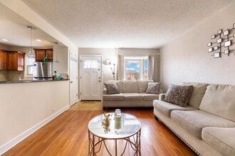 7769 Mason Ave in Burbank, IL - Building Photo - Building Photo