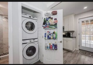 35 Honora Ave in Dracut, MA - Building Photo - Building Photo